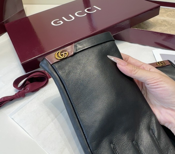 Gucci Gloves 008