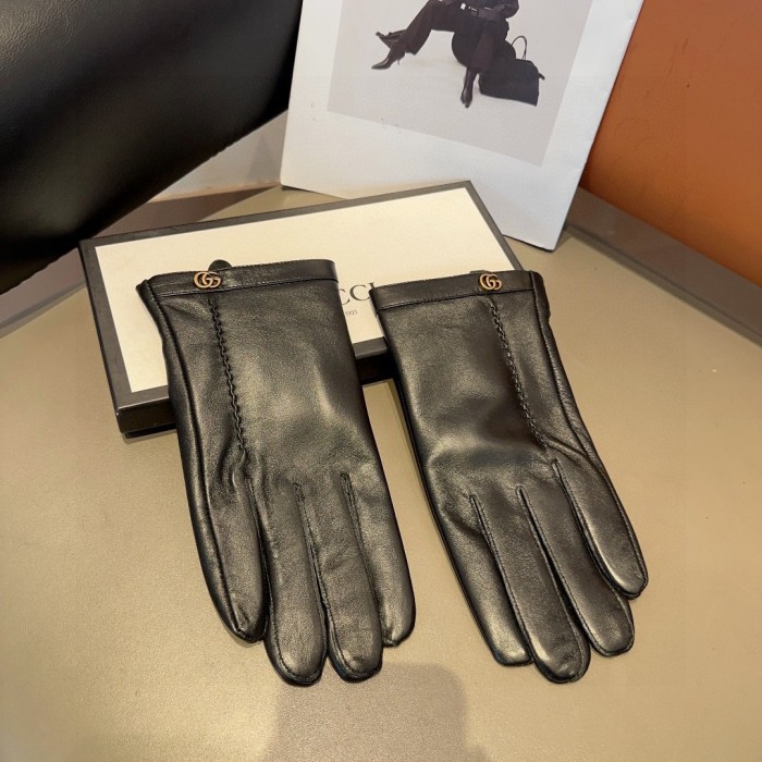 Gucci Gloves 001