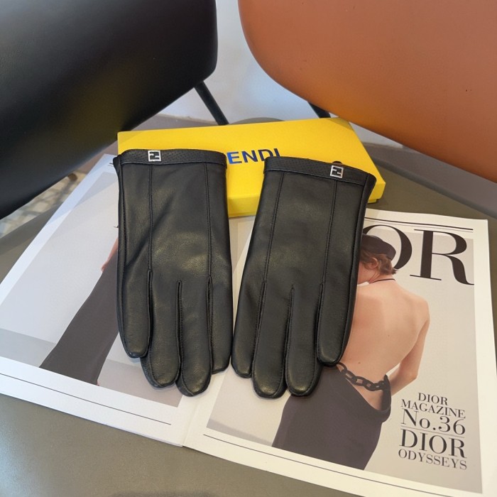 Fendi Gloves 002