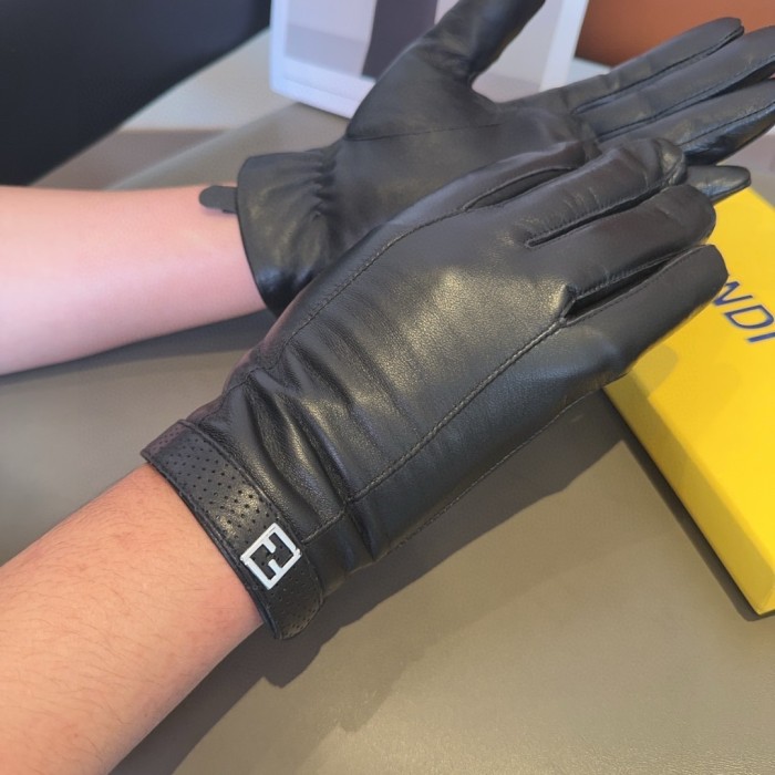 Fendi Gloves 002