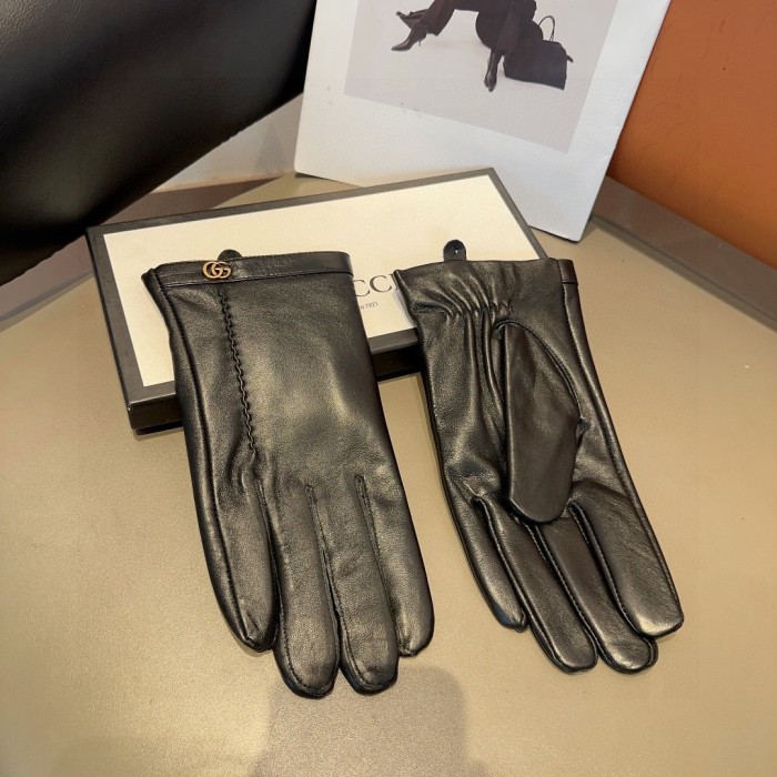 Gucci Gloves 001