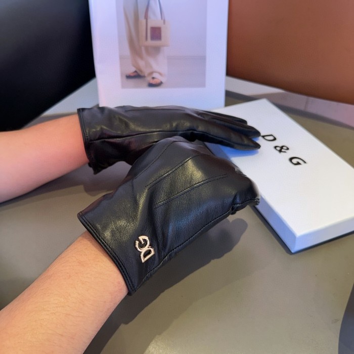Dolce & Gabbana Gloves 002