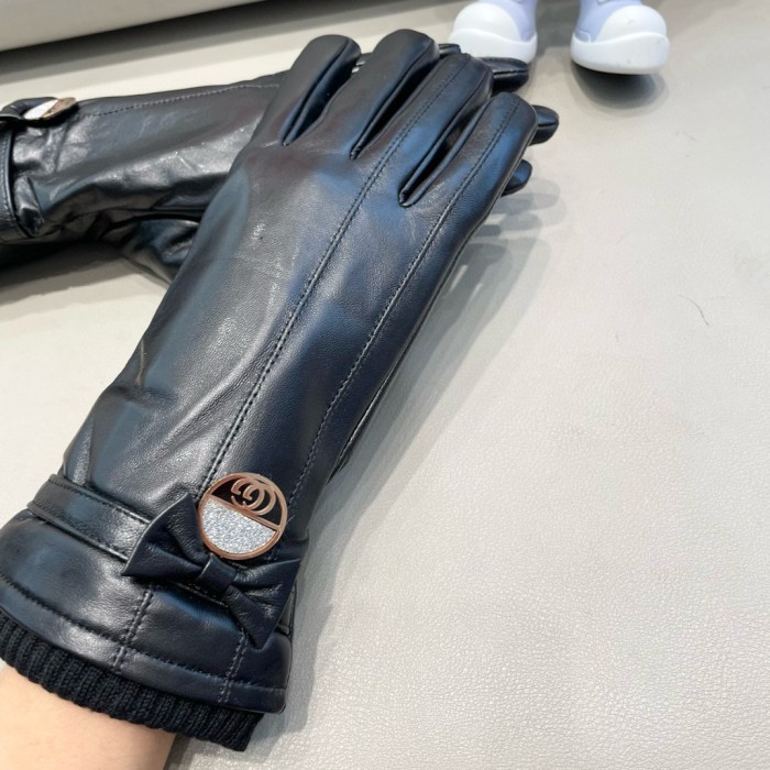 Gucci Gloves 016
