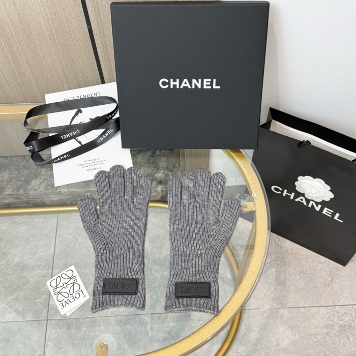 Loewe Gloves 001