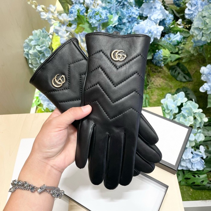 Gucci Gloves 020
