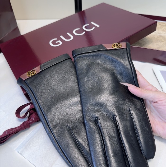 Gucci Gloves 008