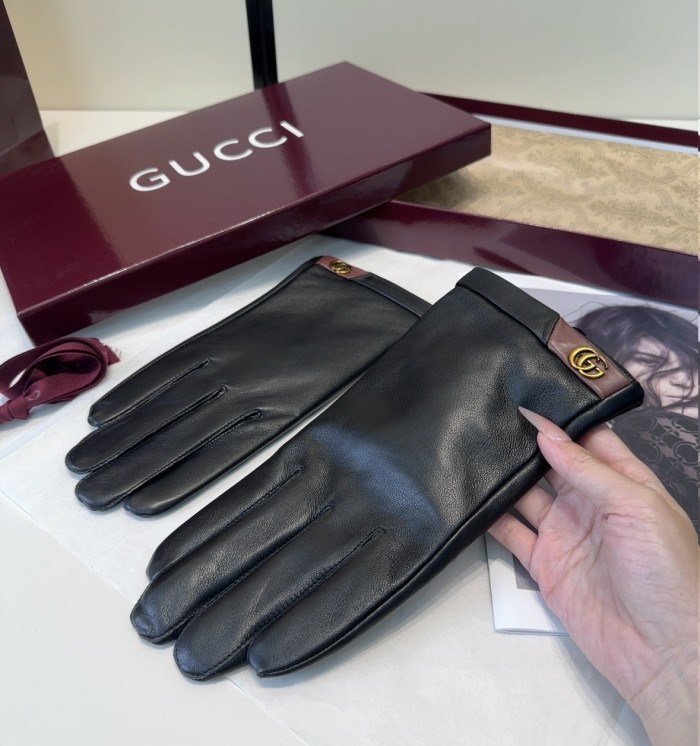 Gucci Gloves 008