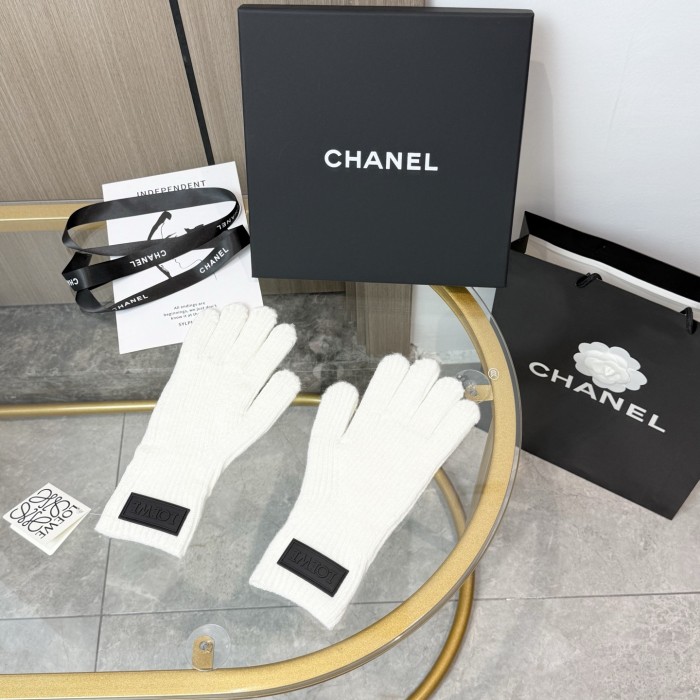 Loewe Gloves 001
