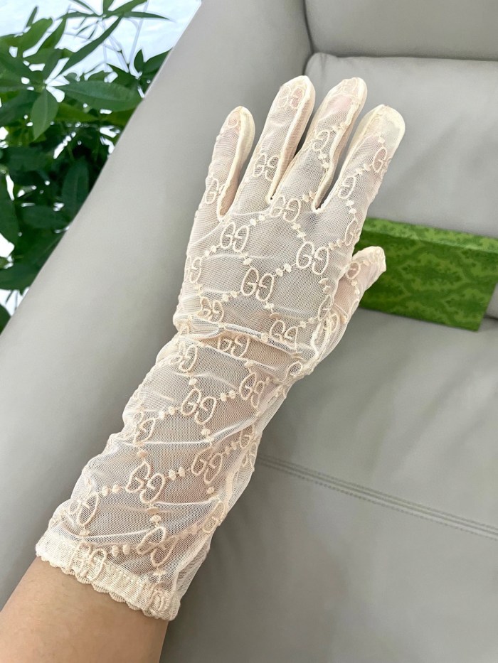 Gucci Gloves 011