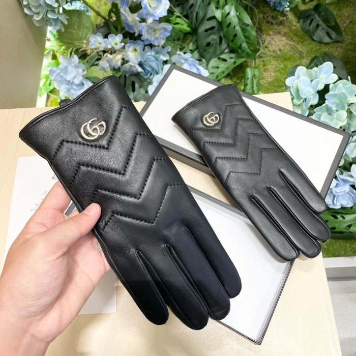 Gucci Gloves 020
