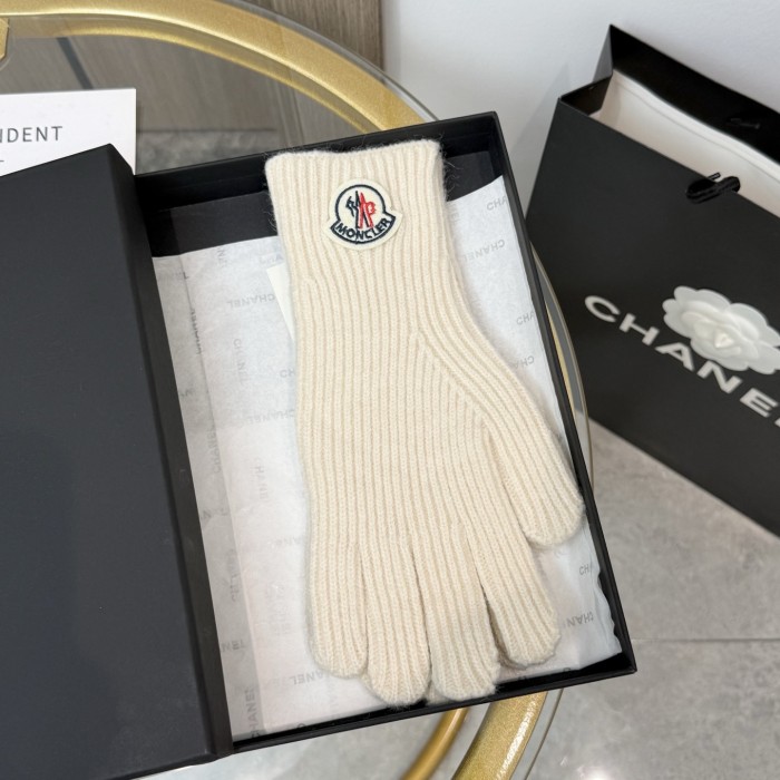 Moncler Gloves 001