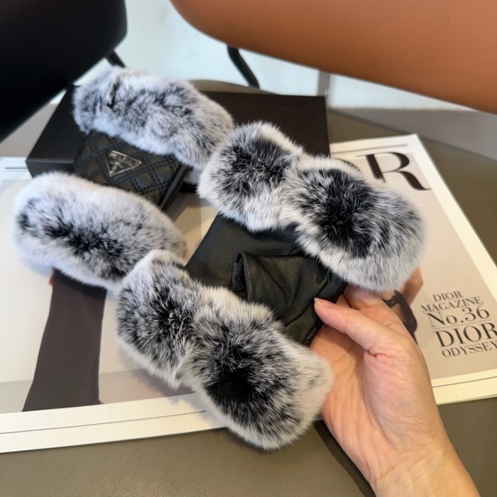Prada Gloves 003