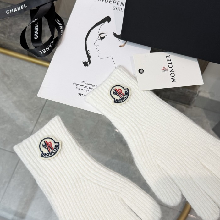 Moncler Gloves 001
