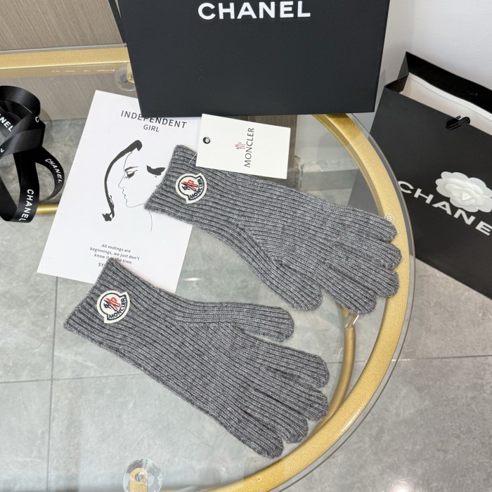 Moncler Gloves 001