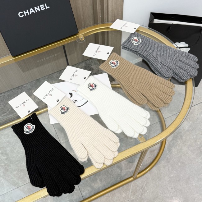 Moncler Gloves 001