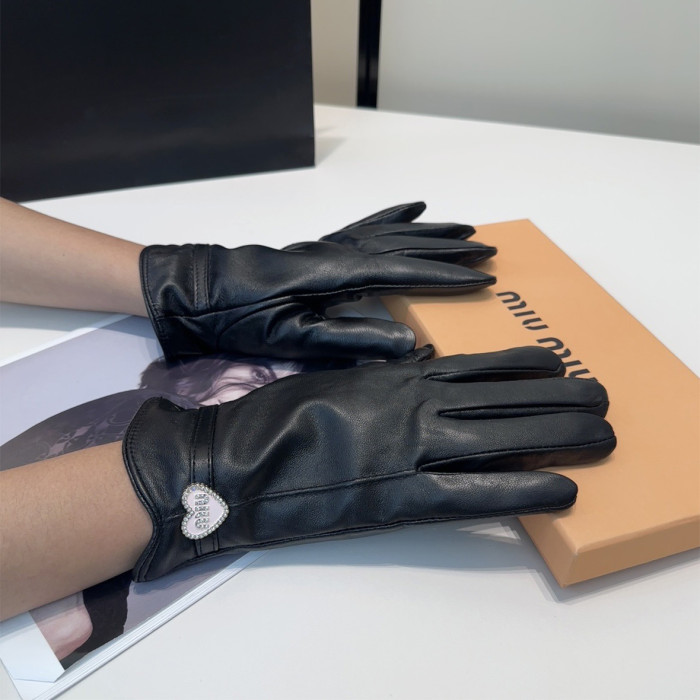 Miu Miu Gloves 001
