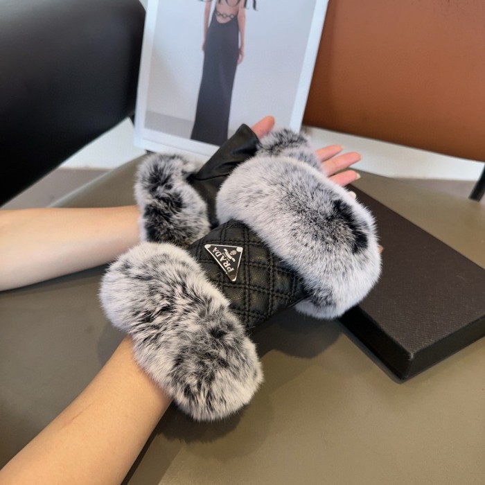Prada Gloves 003