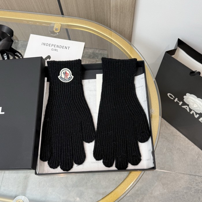 Moncler Gloves 001