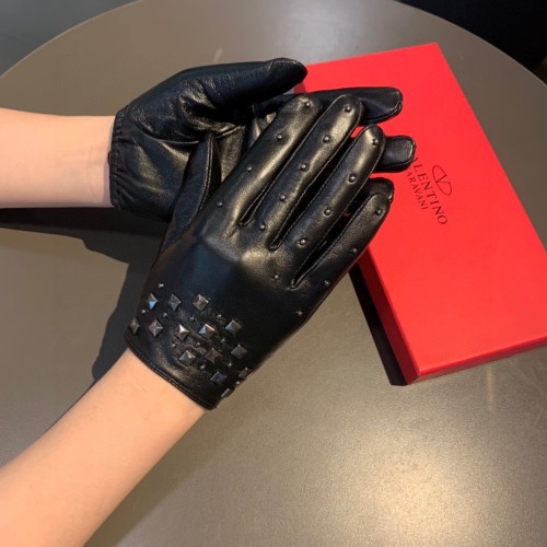 Valentino Gloves 005