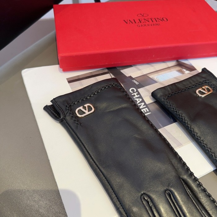 Valentino Gloves 001