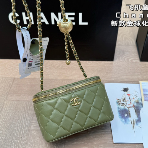 Chanel Handbag 084 DB561 16cm