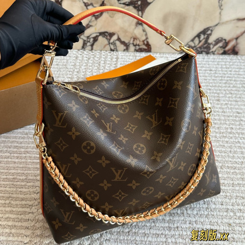 LV Multipass Bag 241 DB522 28cm