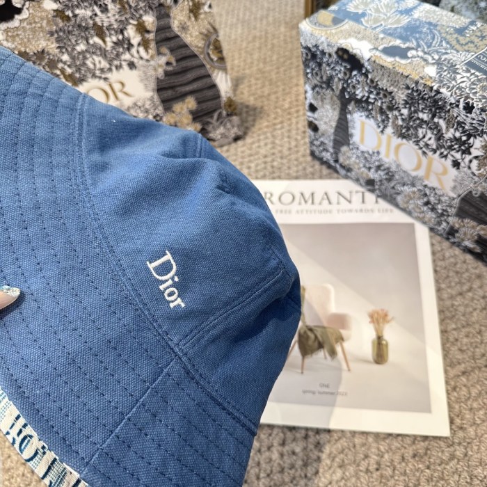 Dior Hats & Caps 009