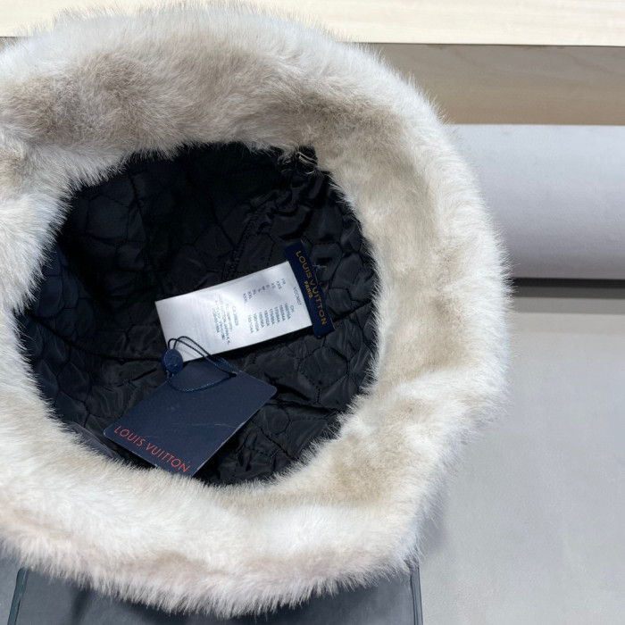 LV Hats & Caps 015