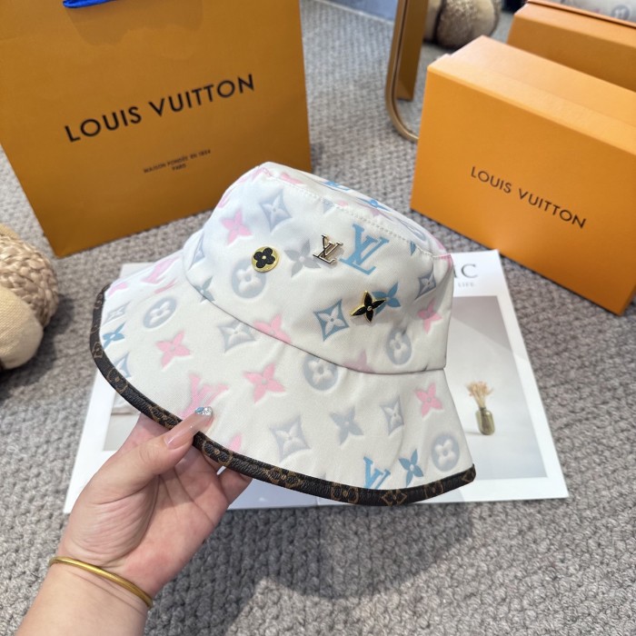 LV Hats & Caps 016