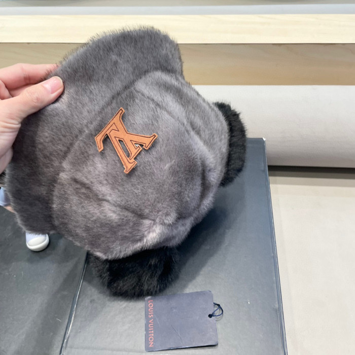 LV Hats & Caps 015