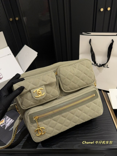 Chanel Shoulder Bag 086 DB552 30cm