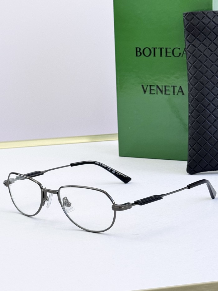 Bottega Veneta Sunglasses BTV3817B