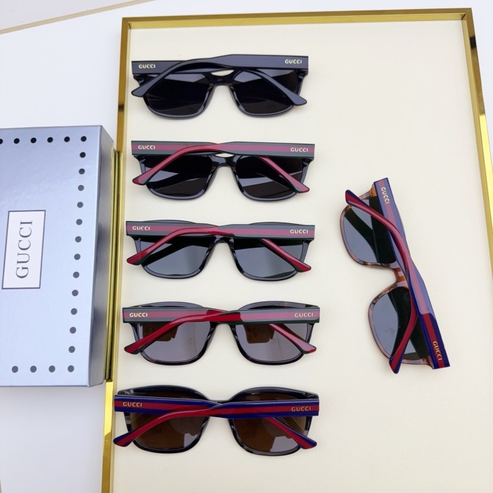 Gucci Sunglasses GG1872SK