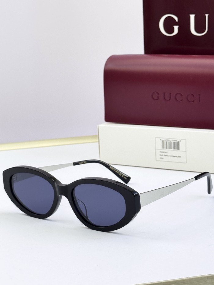 Gucci Sunglasses GG2215S