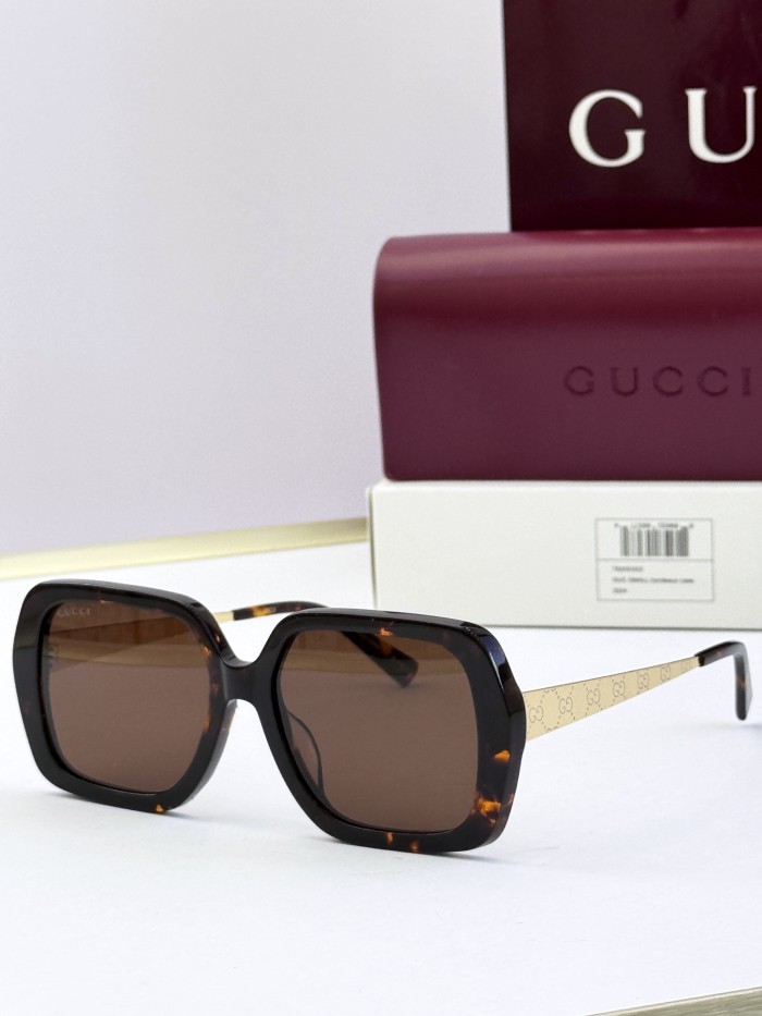 Gucci Sunglasses GG2213S