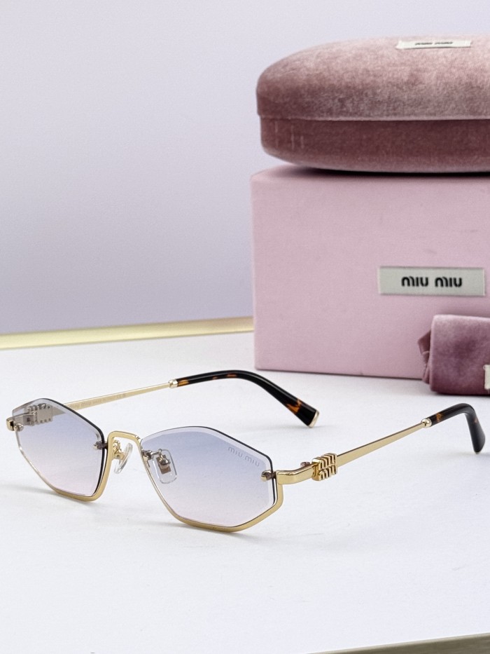 Miu Miu Sunglasses SMU B72