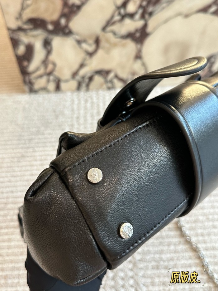 Vivienne Westwood Shoulder Bag 001 DB592 26cm