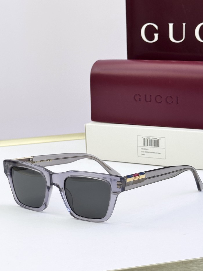 Gucci Sunglasses GG1889