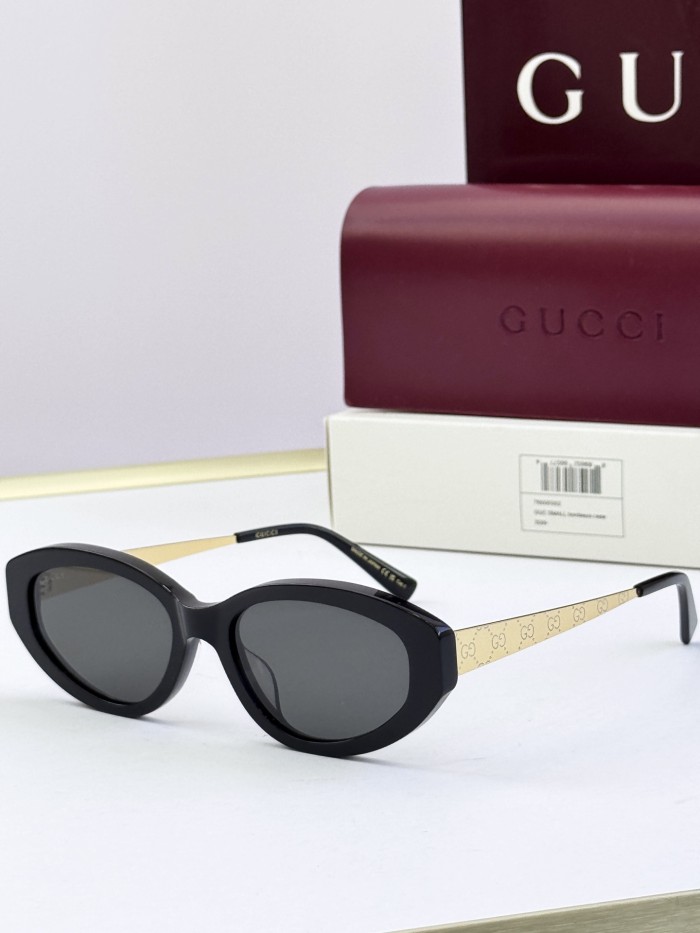 Gucci Sunglasses GG2215S