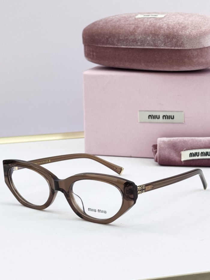 Miu Miu Sunglasses SMU B18
