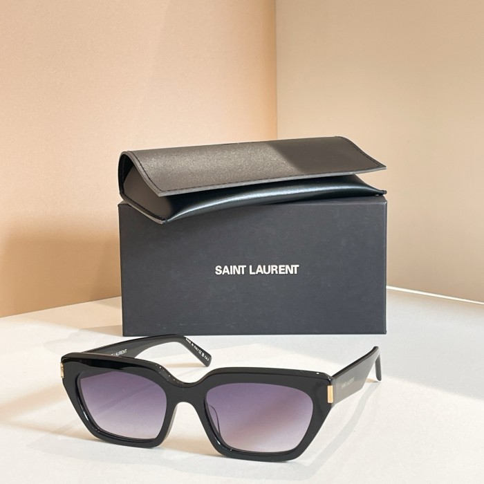 YSL Sunglasses SL M826
