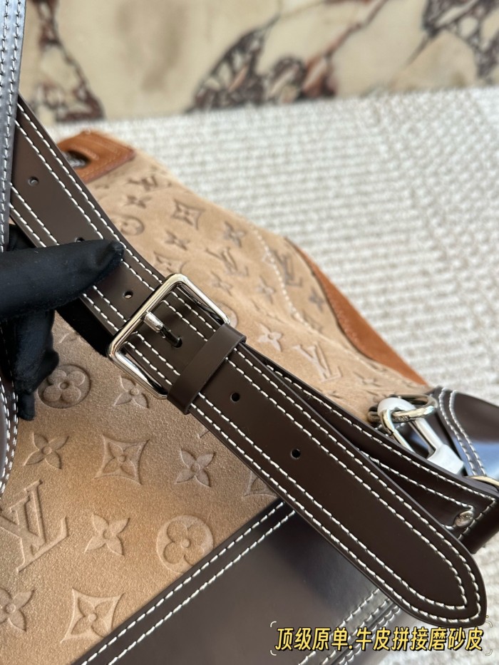 LV Backpack 246 DB007 40cm