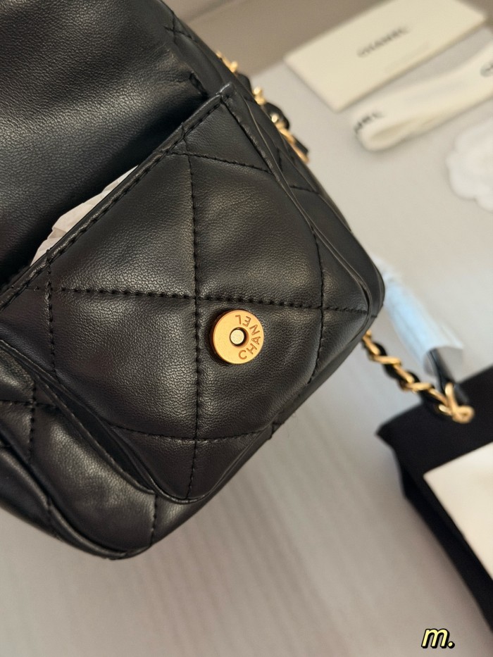 Chanel Shoulder Bag 090 DB552 25cm