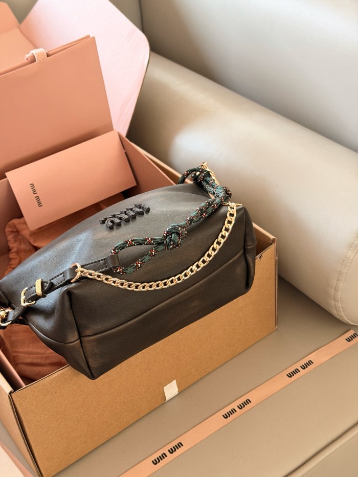 Miu Miu Shoulder Bag 022 DB522 18cm