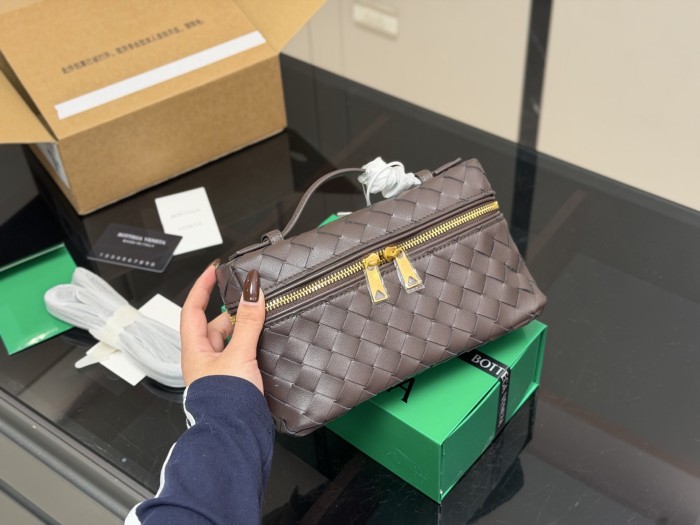Bottega Veneta Handbag 009 DB022 23cm