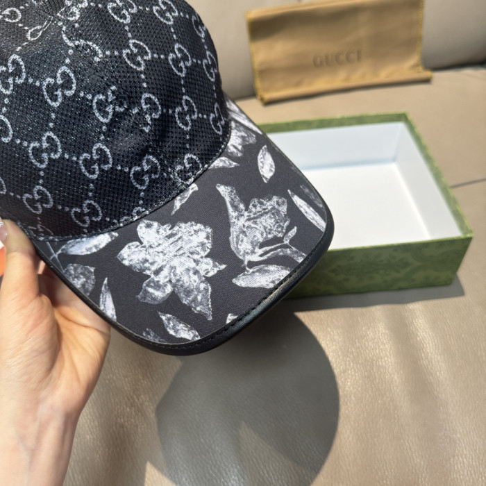 Gucci Hats & Caps 027