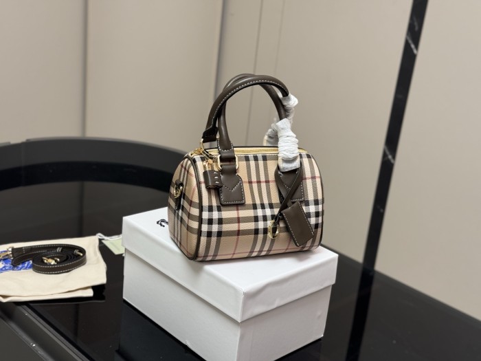 Burberry Shoulder Bag 019 DB571 20cm