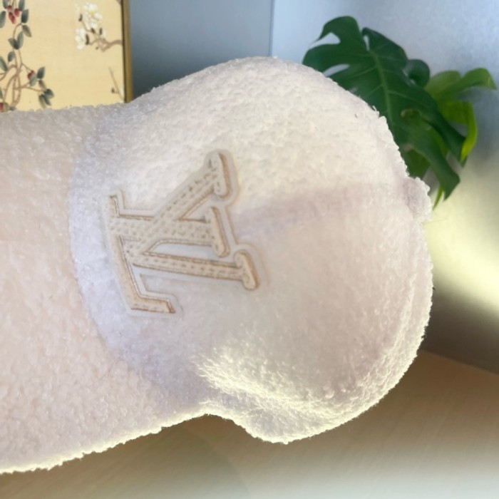 LV Hats & Caps 018