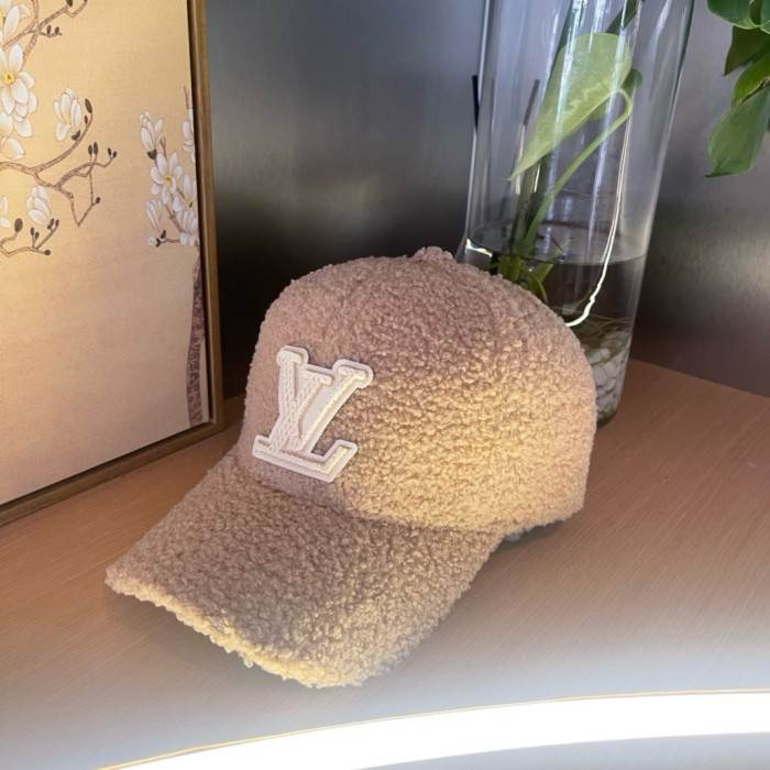 LV Hats & Caps 018
