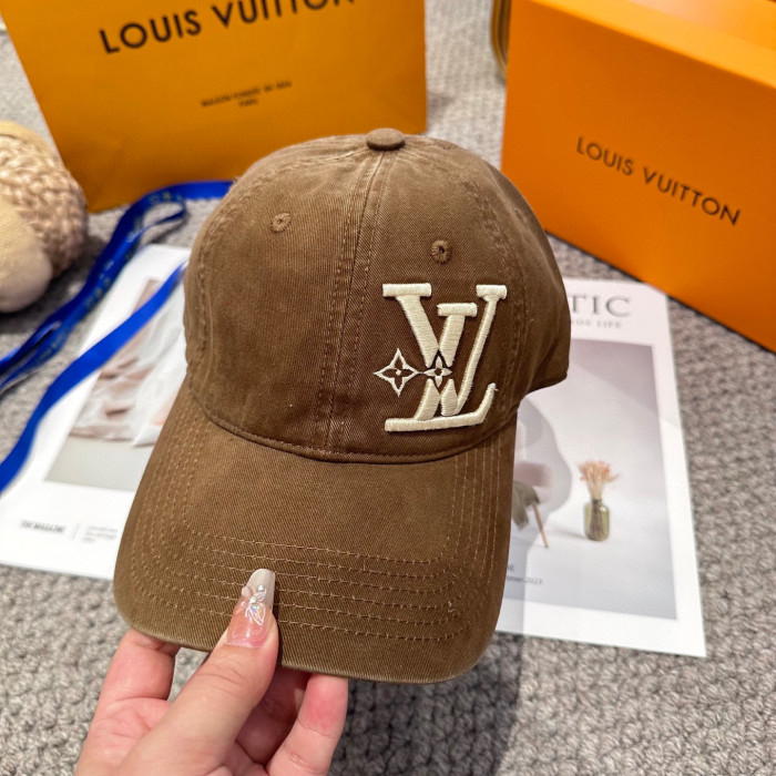 LV Hats & Caps 010